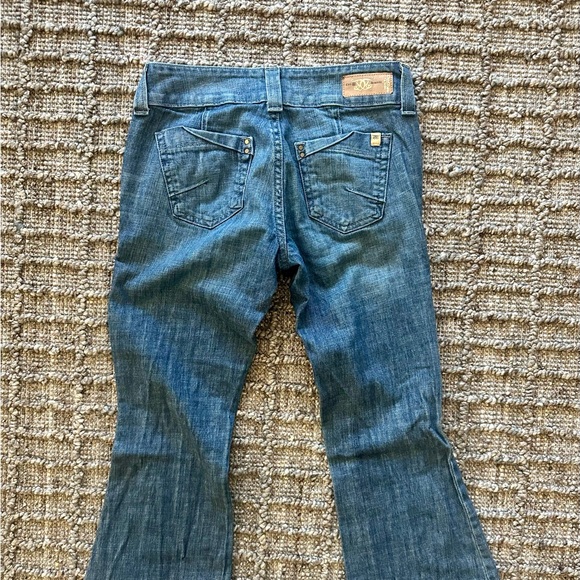 Divine Rights of Denim Low Cut Flare Jeans Size 25 - Picture 2 of 15